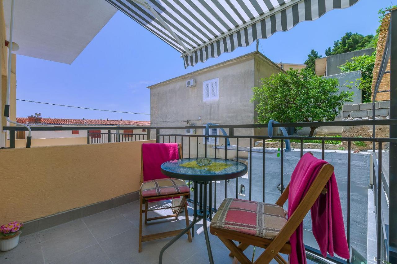 אומיס Apartment Ivanka מראה חיצוני תמונה