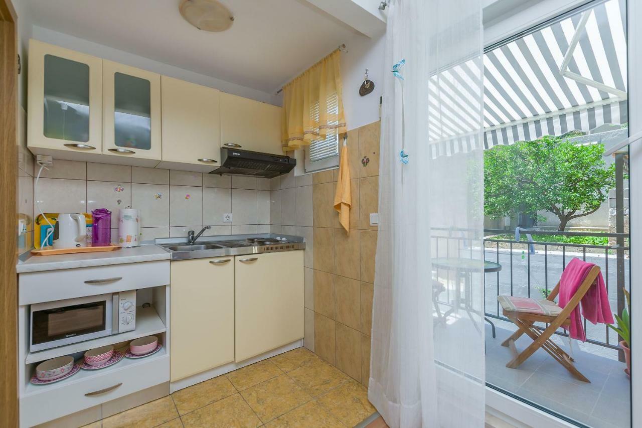 אומיס Apartment Ivanka מראה חיצוני תמונה